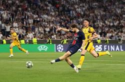 爱游戏体育官网-意甲赛场上球员们的拼搏精神