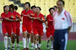 爱游戏下载-女足全队掀起热潮，领先对手