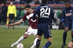 AYX体育赛事-汉诺威球员意外伤停，球队备战受挫