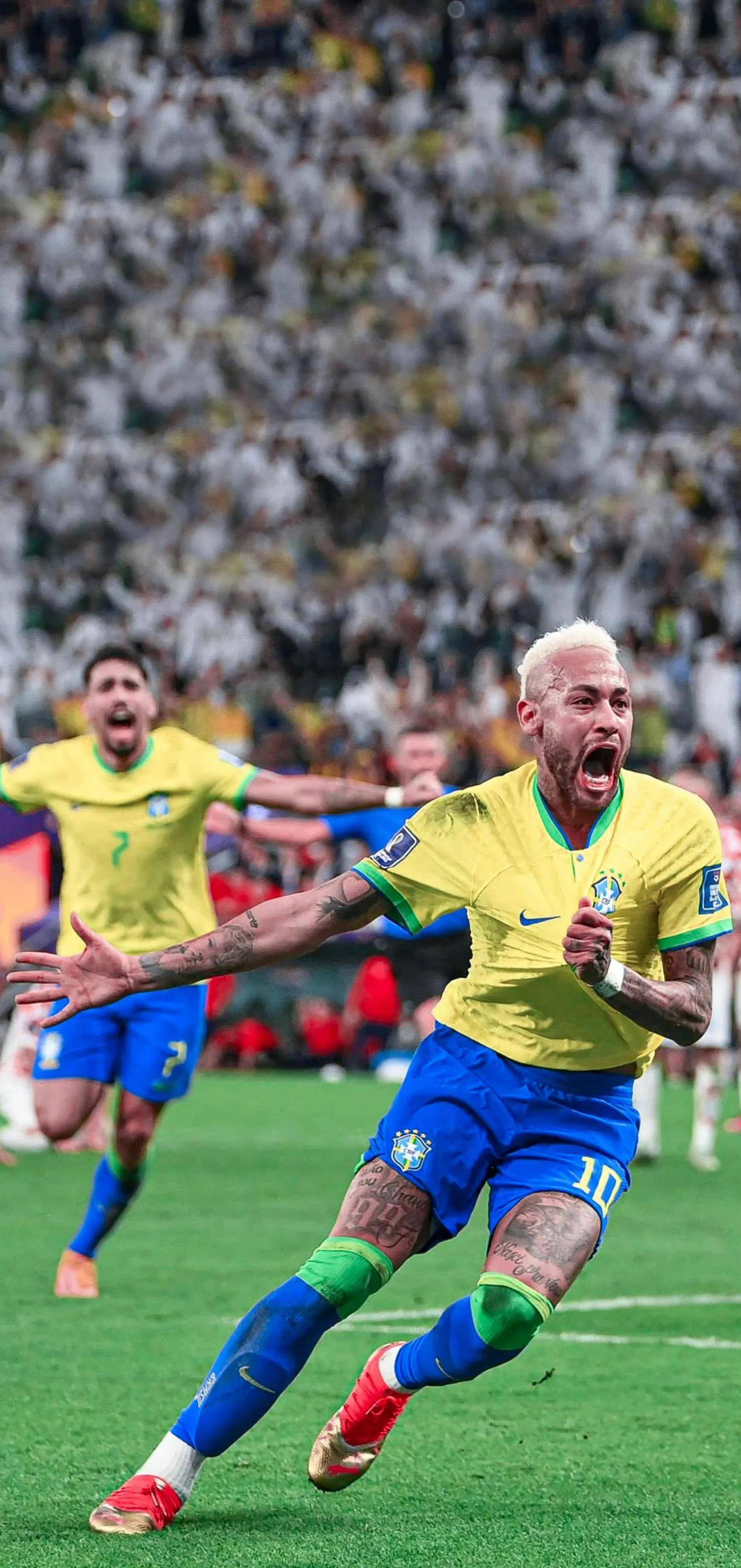 关于巴黎圣日耳曼前锋内马尔连场进球，助球队晋级的信息