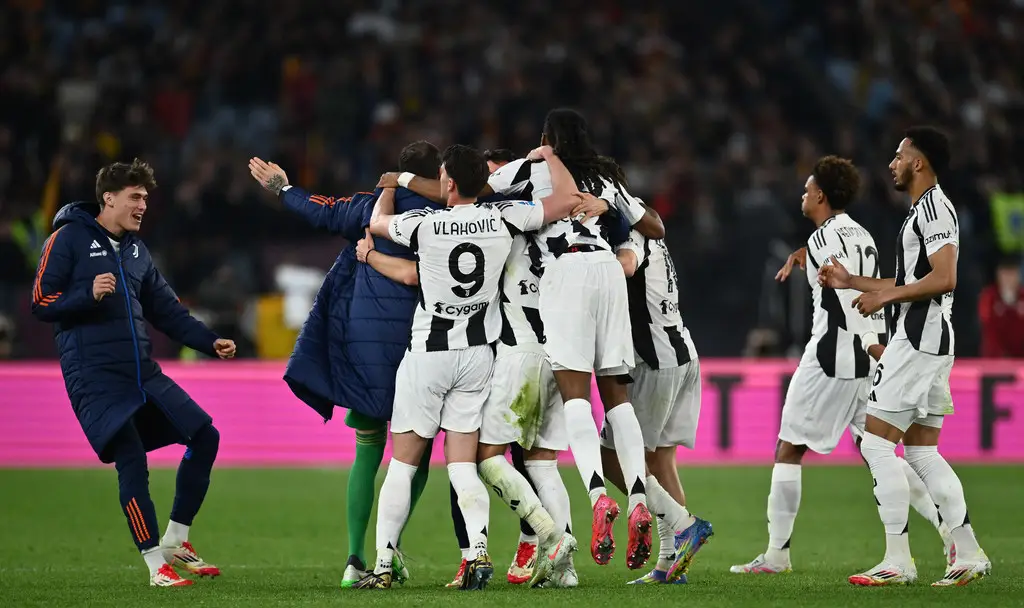 意甲赛场上球员们的拼搏精神 意甲赛场上球员们的拼搏精神