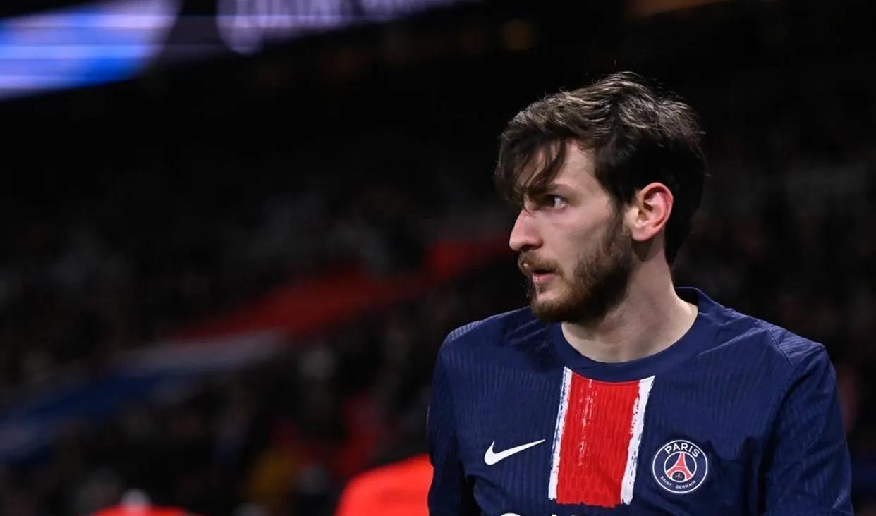 让先生出使,法甲榜首巴黎圣日耳曼声势浩大的简单介绍 让先生出使,法甲榜首巴黎圣日耳曼声势浩大的简单介绍