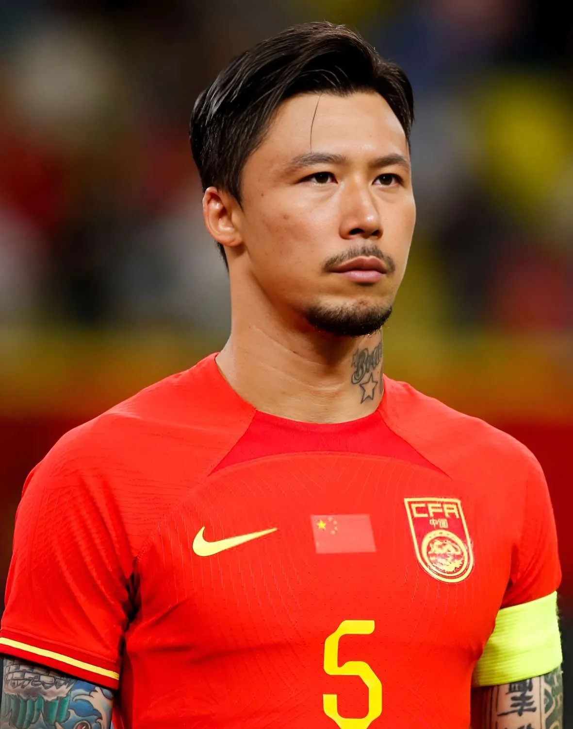 足坛新星崭露头角，成为球队核心力量