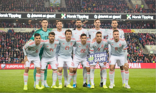 关于西班牙客场战平瑞典，小组出线前景暂时悬浮的信息