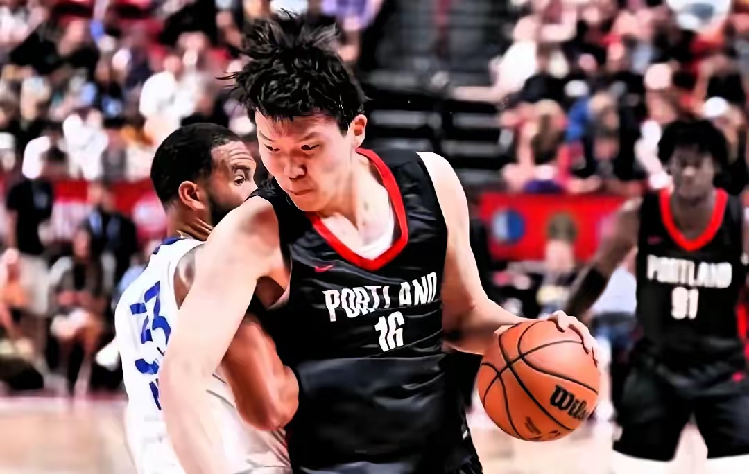 关于各显神通!球员们在比赛中展现出自己的实力的信息 关于各显神通!球员们在比赛中展现出自己的实力的信息