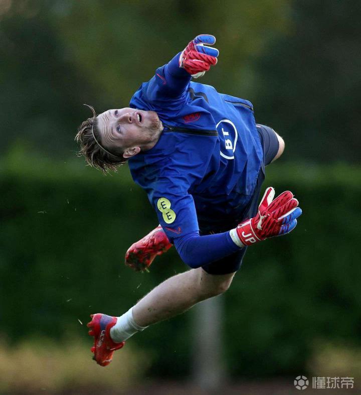 泰国队全力以赴,迎战匈牙利队挑战 泰国队全力以赴,迎战匈牙利队挑战