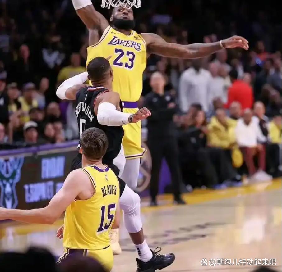 关于那不勒斯力克乌拉圭，罗德里戈三分雨点燃全场的信息