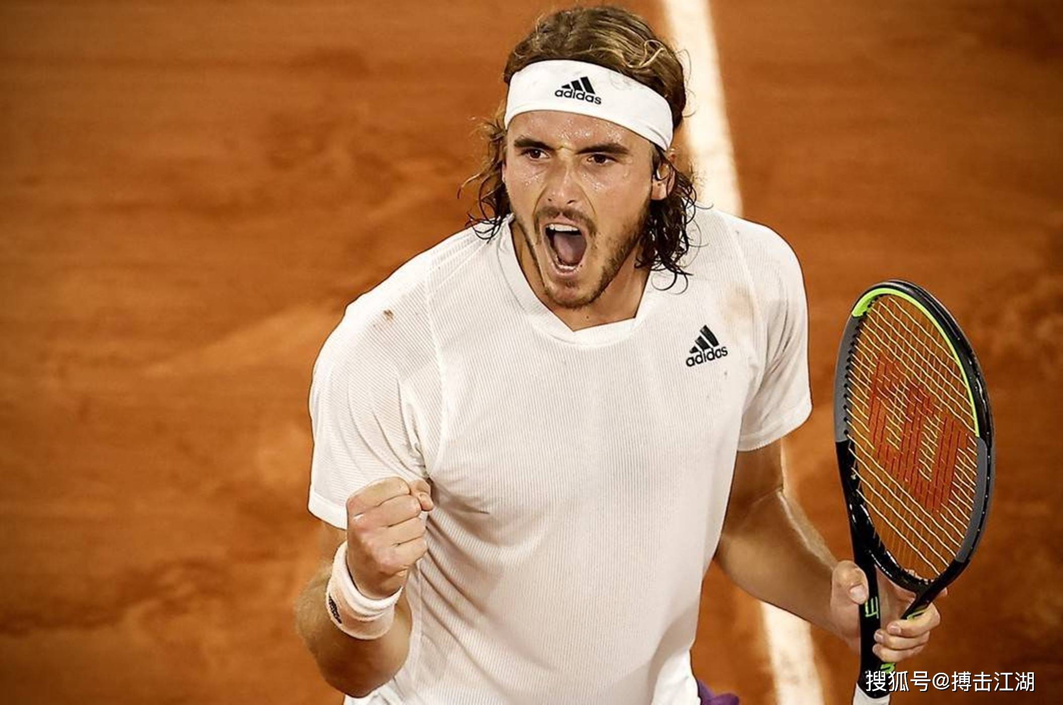 包含英国网球队绝地反击意大利网球队，西西帕斯绝境逆转的词条