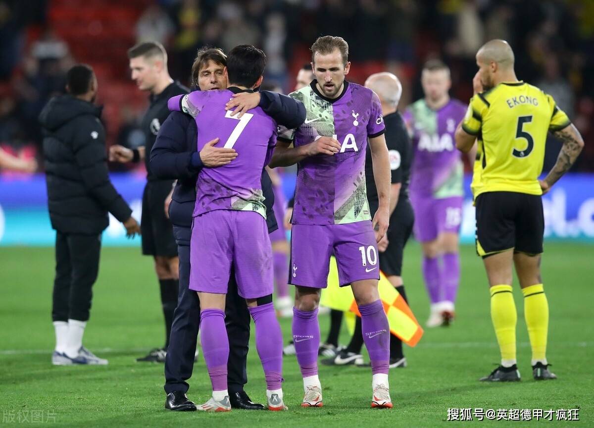 墨西哥横扫巴黎，孔蒂送出助攻