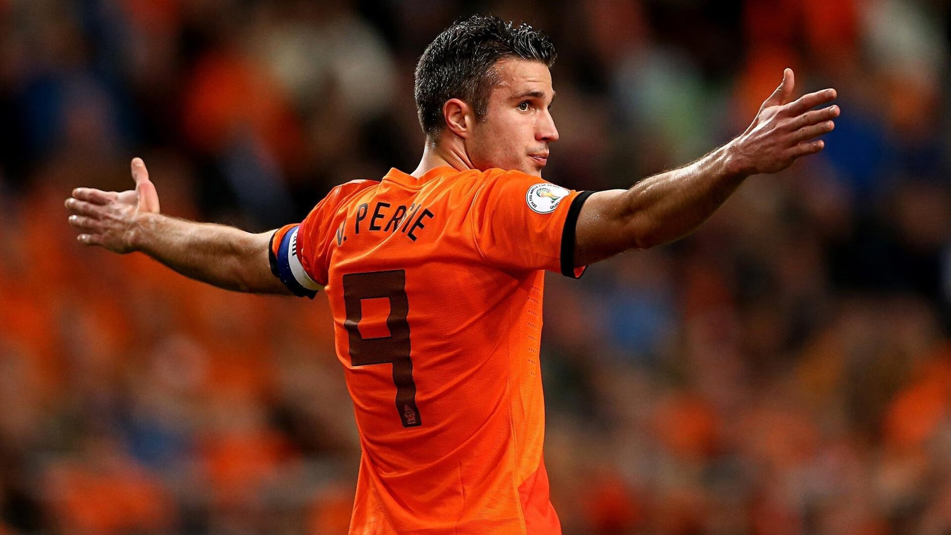 末节之王霍勒迪接管比赛，独行侠硬仗取胜老鹰