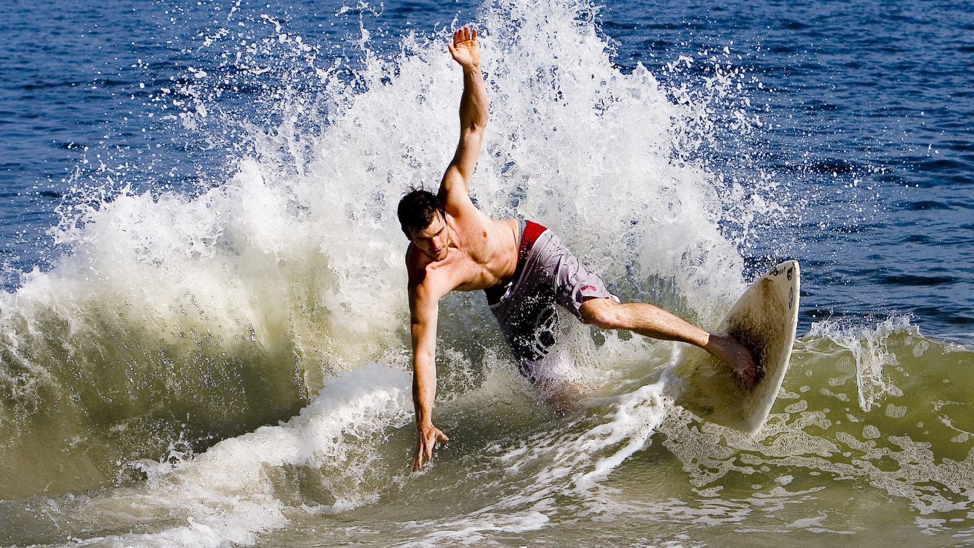 太阳防守锁死北京队，布伦森成为关键先生